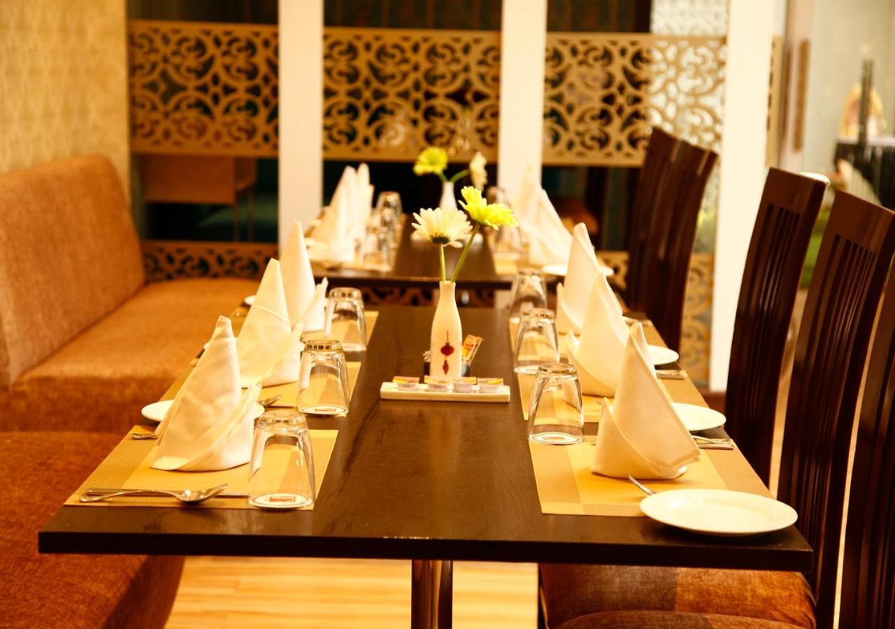 M B Greens Clarks Inn Moradabad Exterior foto